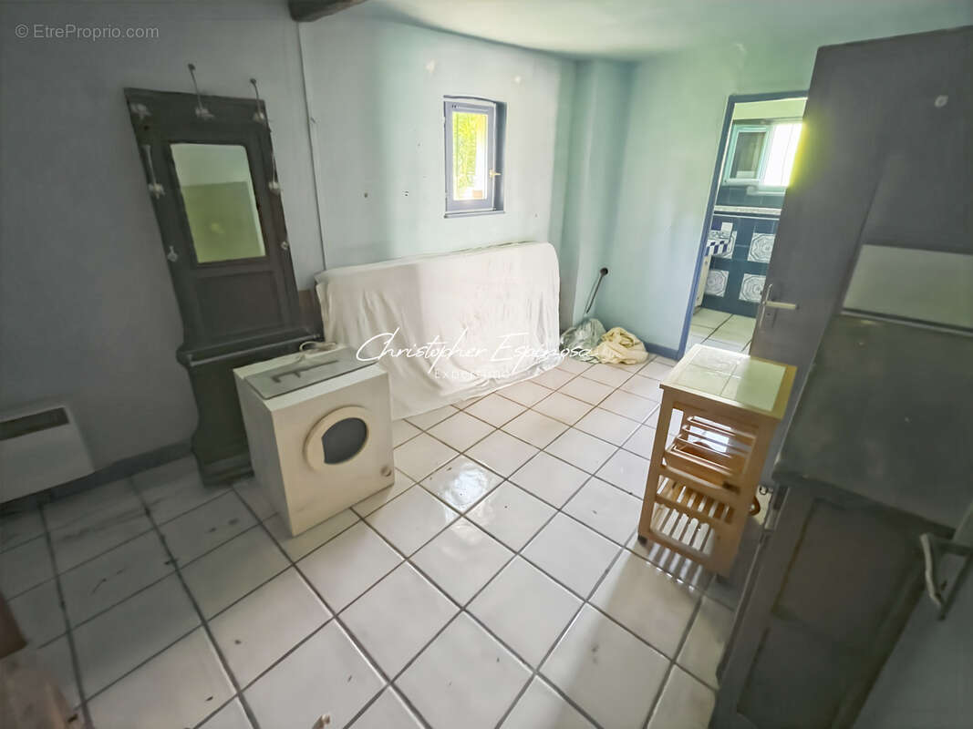 Appartement à CHATEAUNEUF-GRASSE