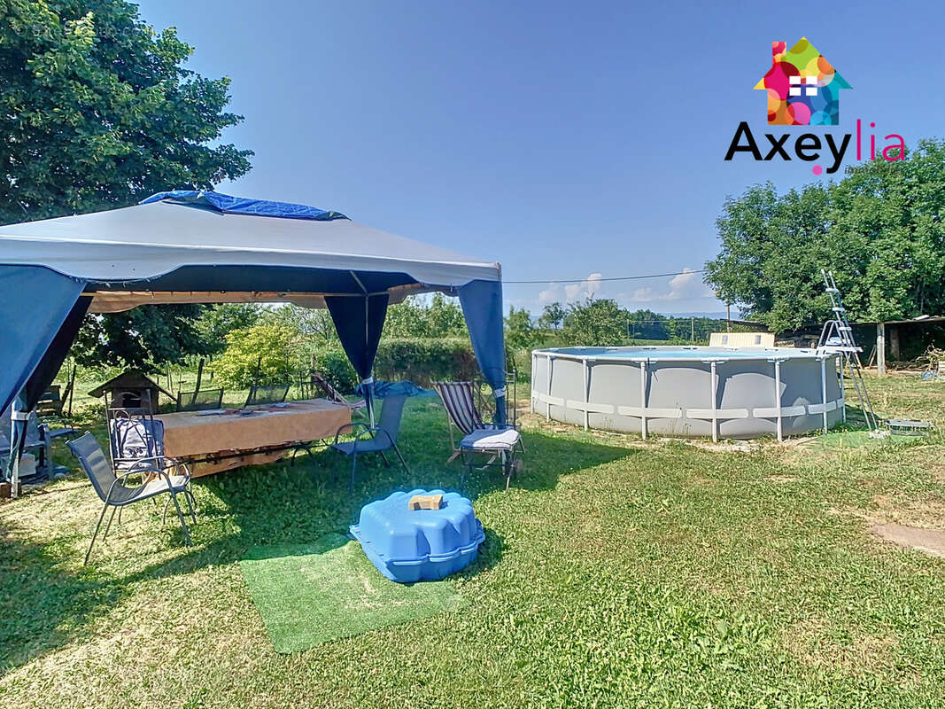 Maison à SAINT-JUST-LA-PENDUE