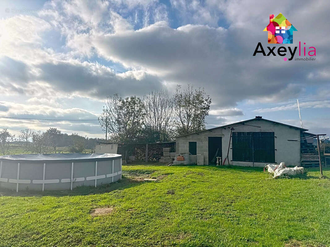 Maison à SAINT-JUST-LA-PENDUE