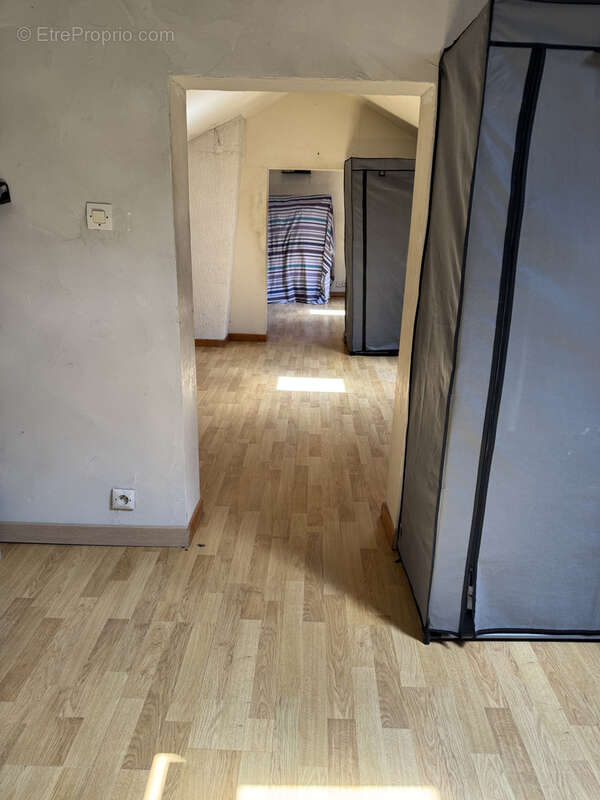 Maison à LE THILLAY