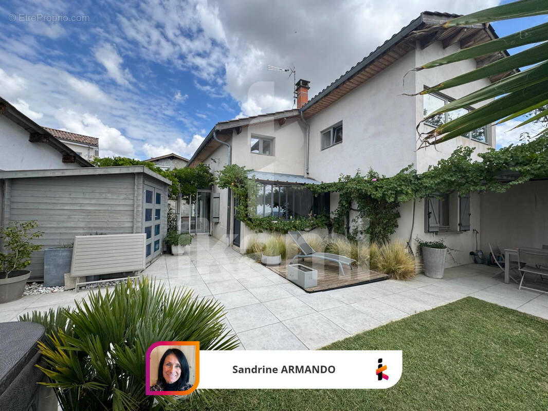 Maison à SATOLAS-ET-BONCE