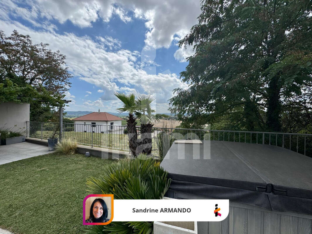 Maison à SATOLAS-ET-BONCE