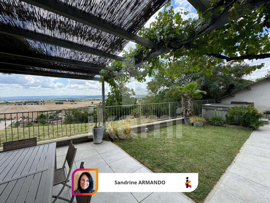 Maison à SATOLAS-ET-BONCE