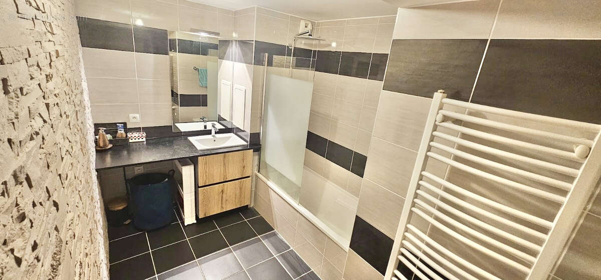 Appartement à VALLEIRY