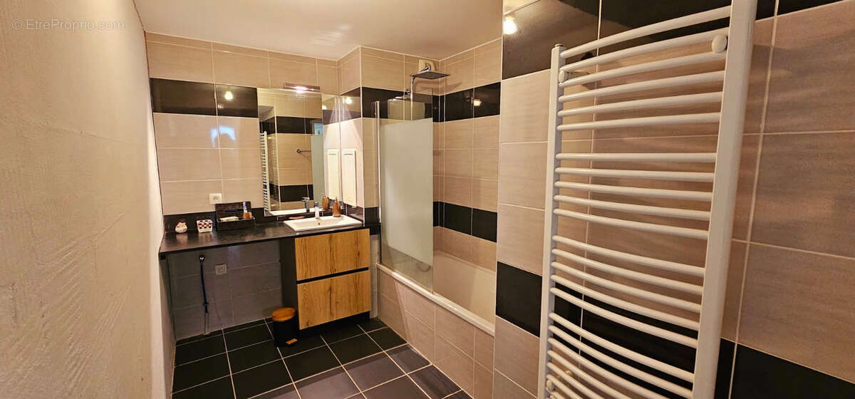 Appartement à VALLEIRY