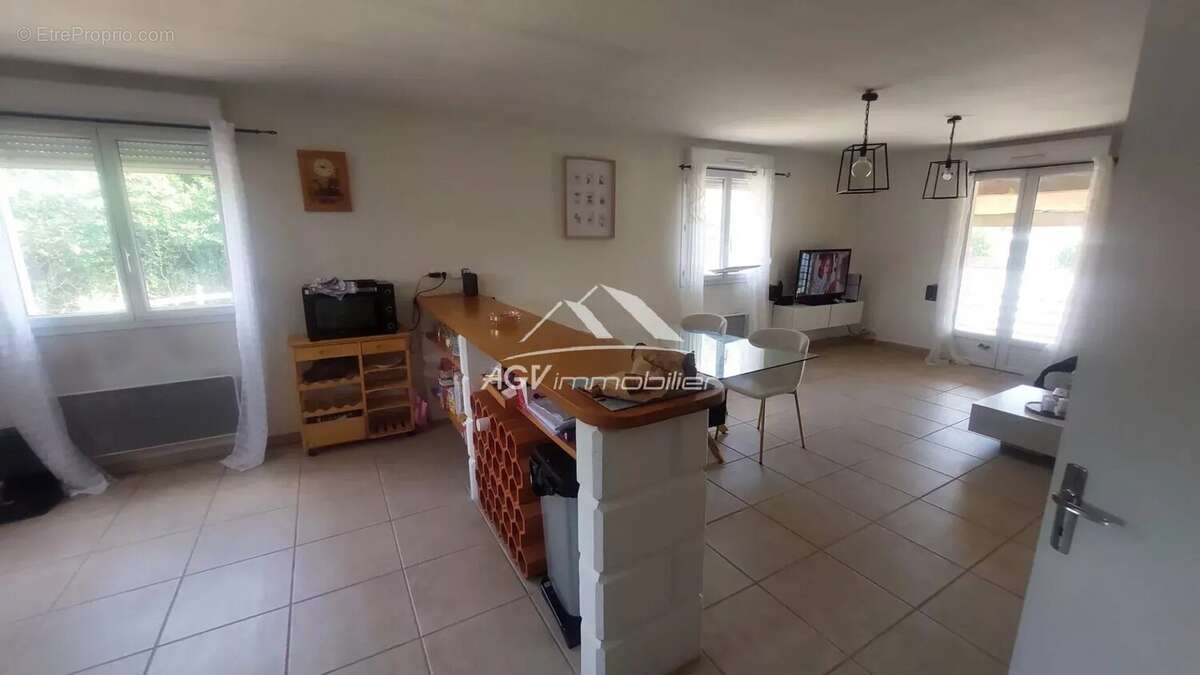 Commerce à SAINT-CHRISTOL-LES-ALES