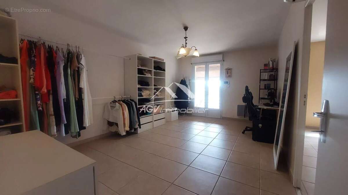 Commerce à SAINT-CHRISTOL-LES-ALES