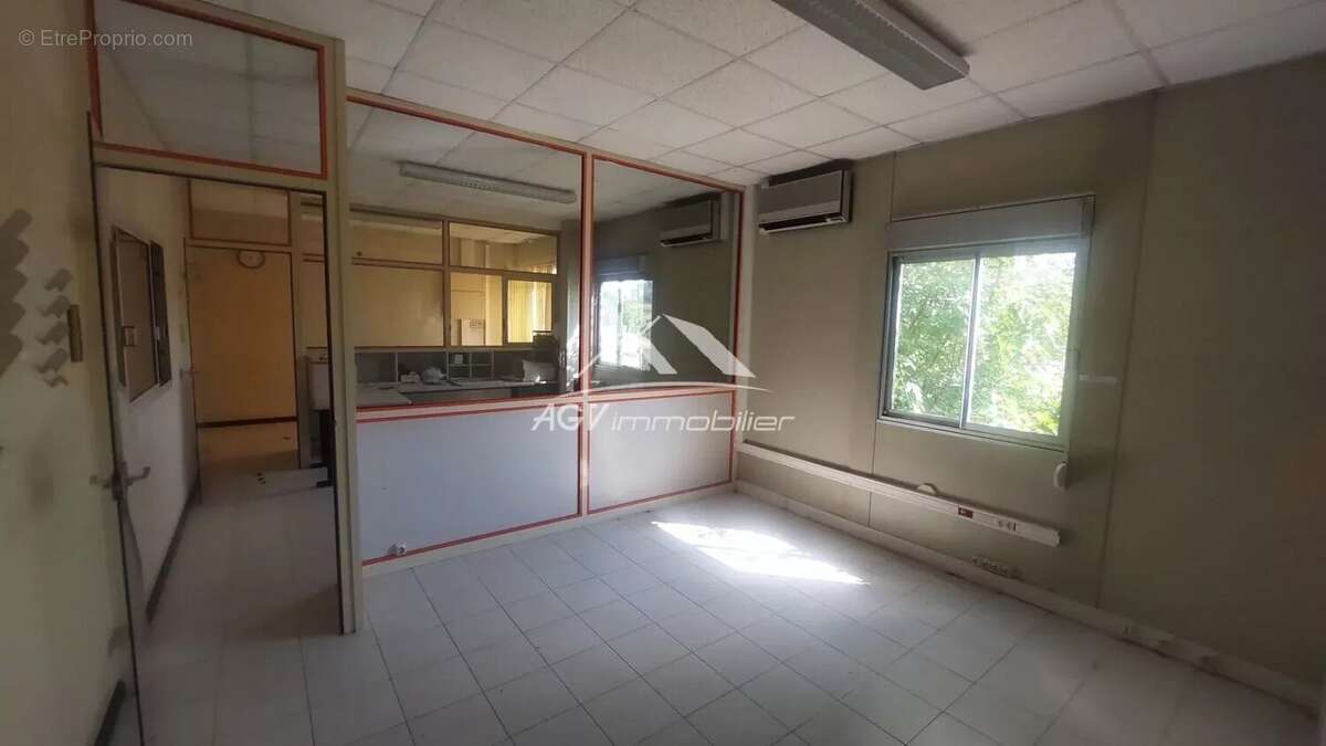 Commerce à SAINT-CHRISTOL-LES-ALES