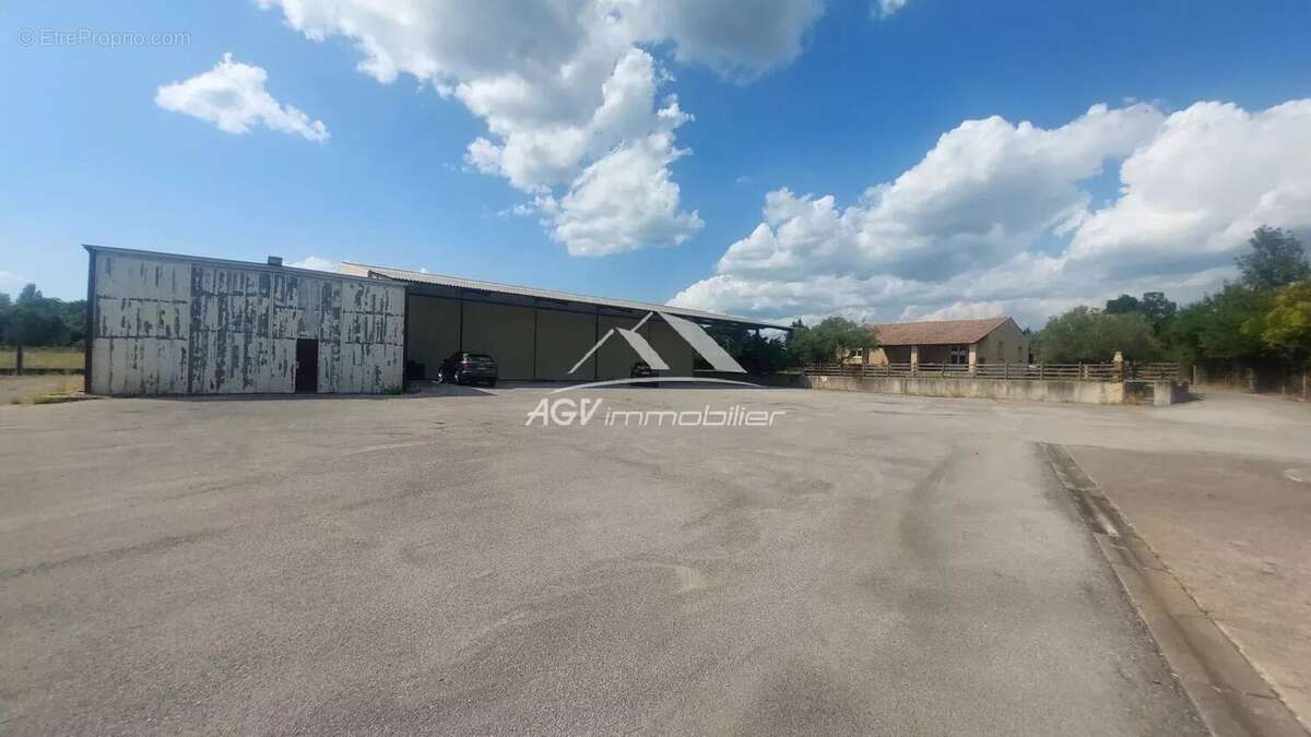 Commerce à SAINT-CHRISTOL-LES-ALES