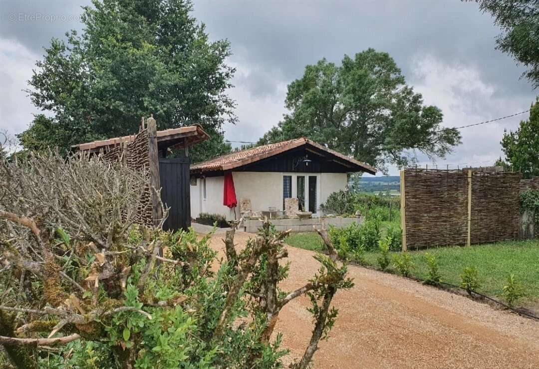 Maison à MONTPEZAT-DE-QUERCY