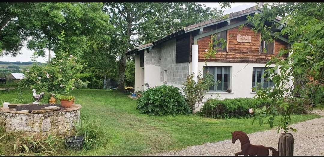 Maison à MONTPEZAT-DE-QUERCY