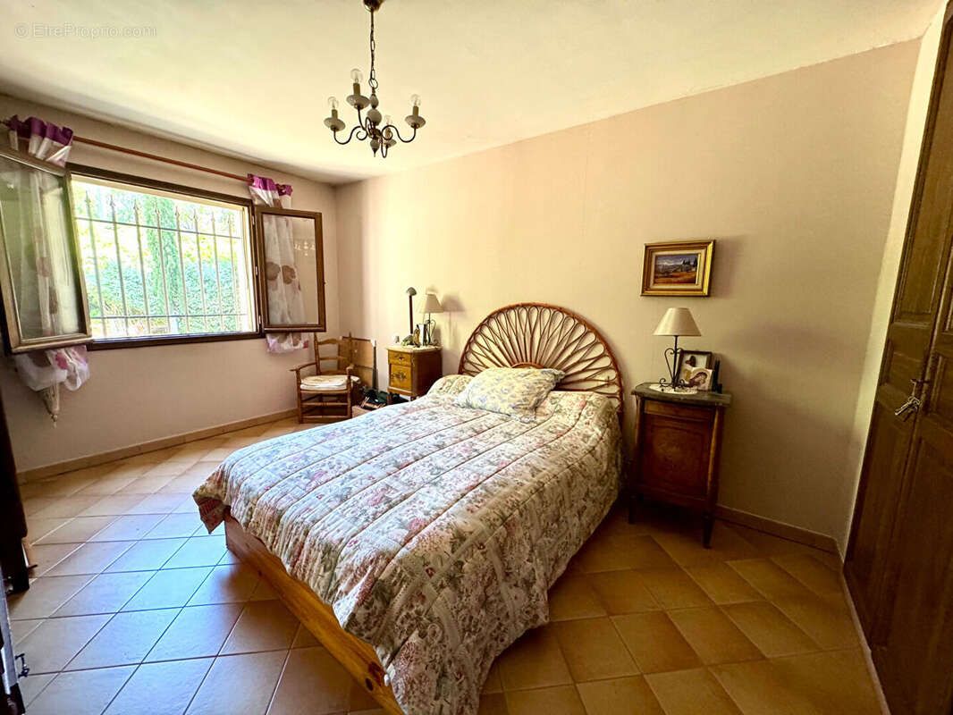 Maison à SAINT-CANNAT