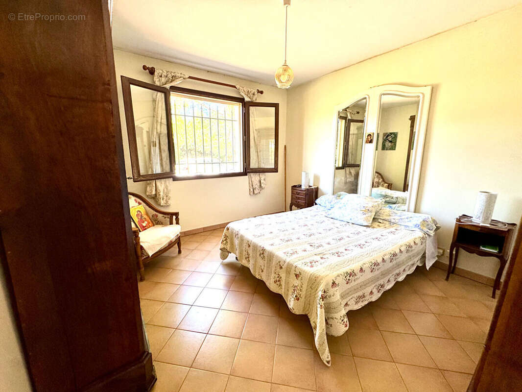 Maison à SAINT-CANNAT