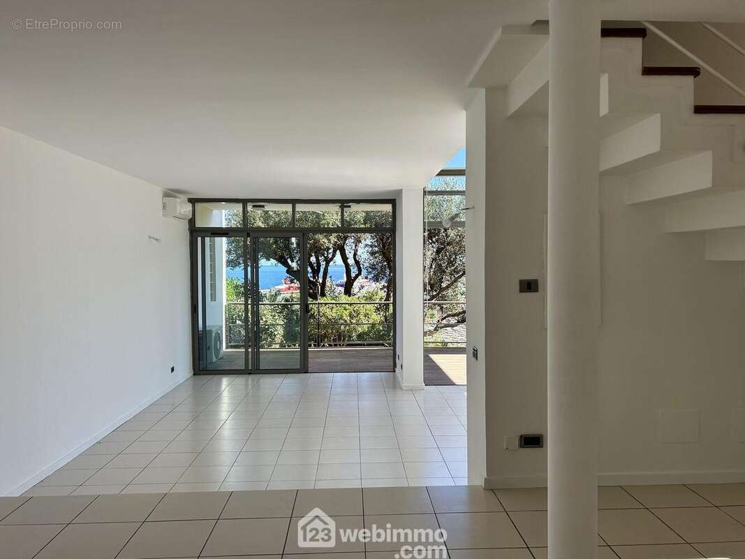 Une vue mer depuis la cuisine également - Appartement à SAN-MARTINO-DI-LOTA