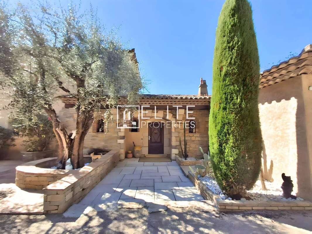 Maison à MOUANS-SARTOUX