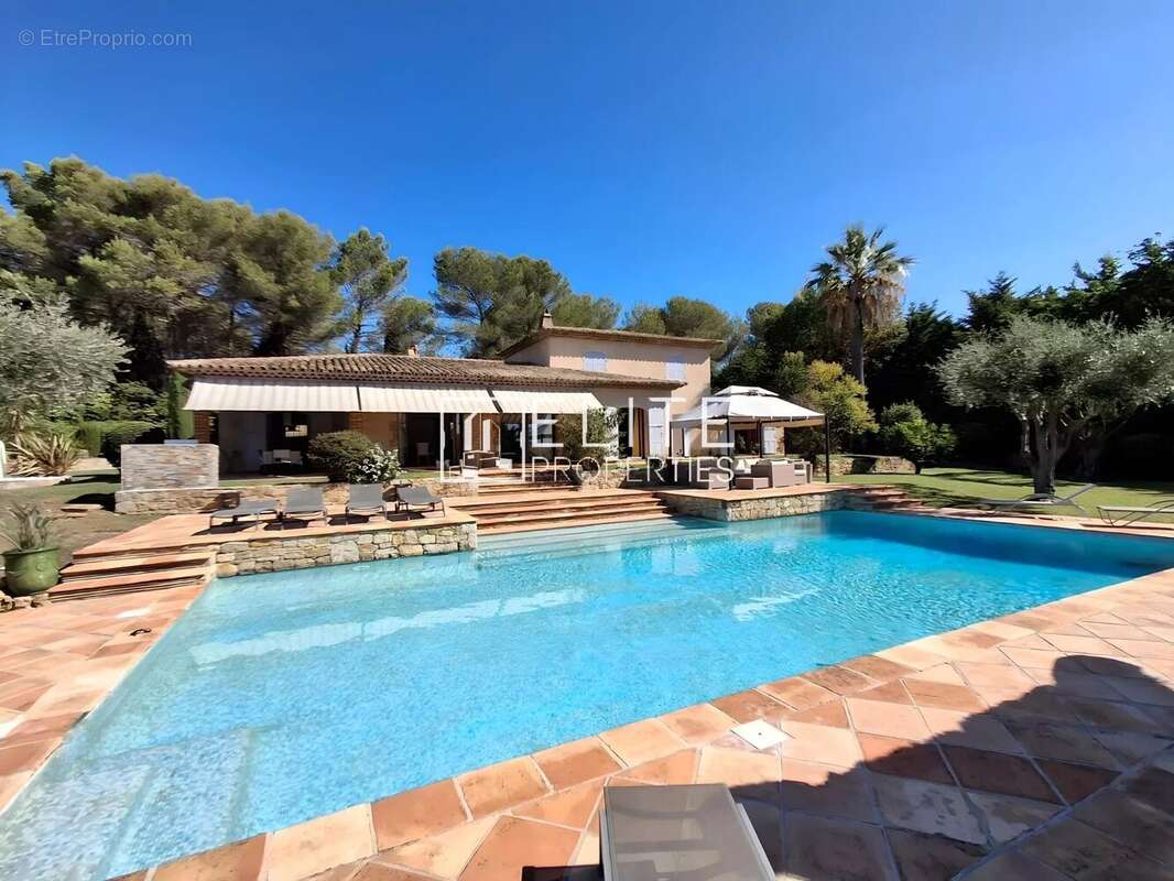 Maison à MOUANS-SARTOUX