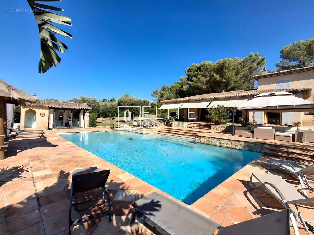 Maison à MOUANS-SARTOUX