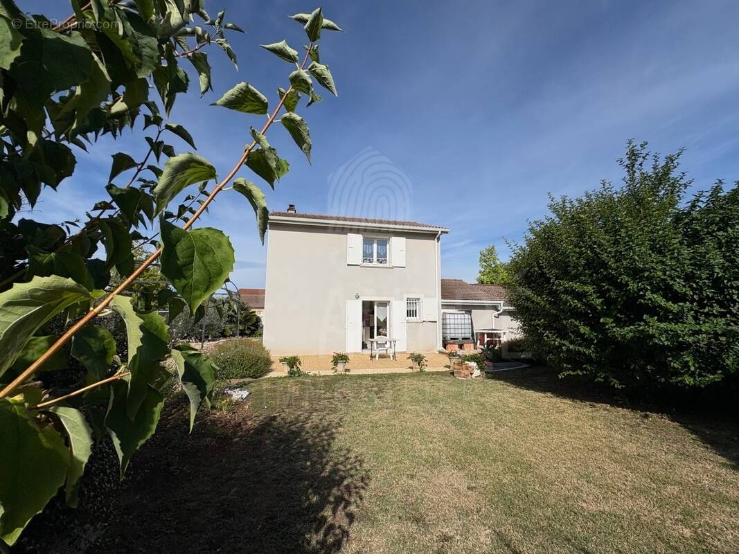 Maison à BEAUREPAIRE