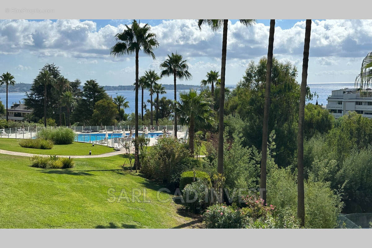 Appartement à VALLAURIS