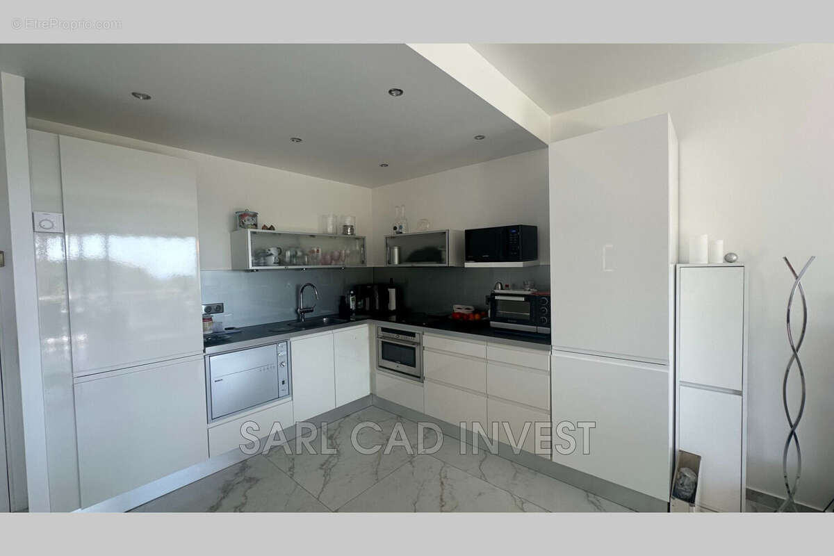 Appartement à VALLAURIS