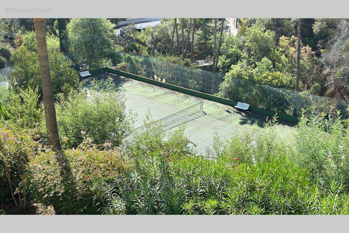 Appartement à VALLAURIS