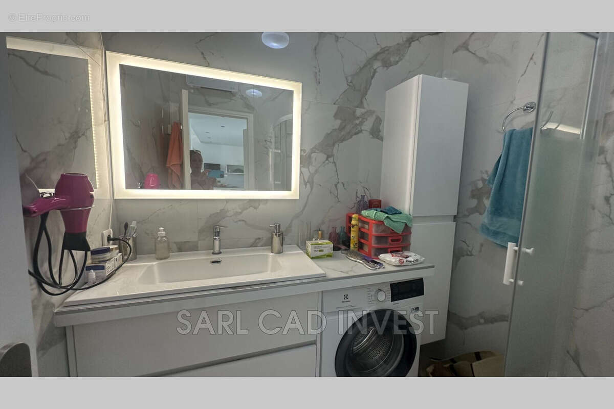 Appartement à VALLAURIS