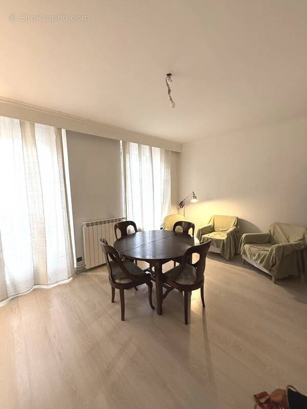 Appartement à VERSAILLES