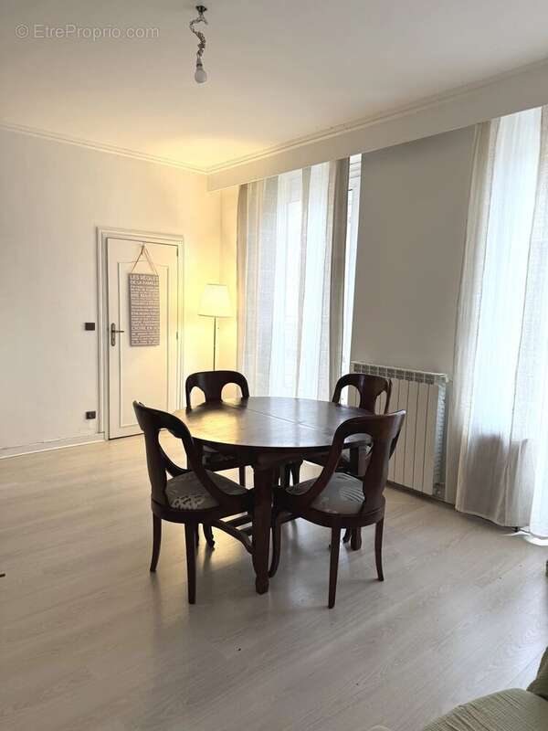 Appartement à VERSAILLES