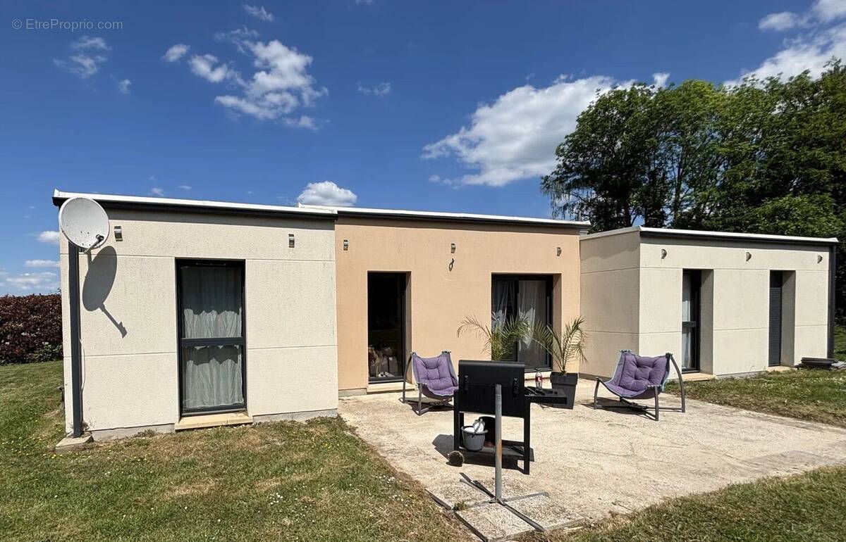 Maison à FORT-MOVILLE