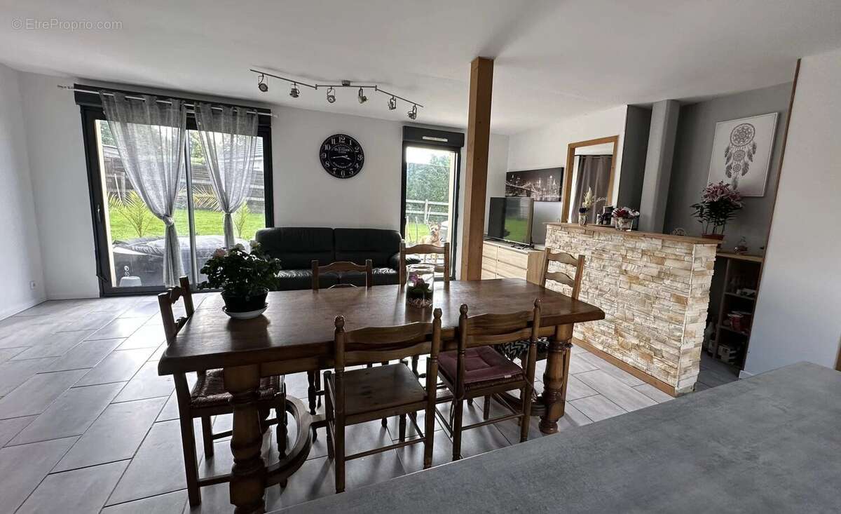 Maison à FORT-MOVILLE