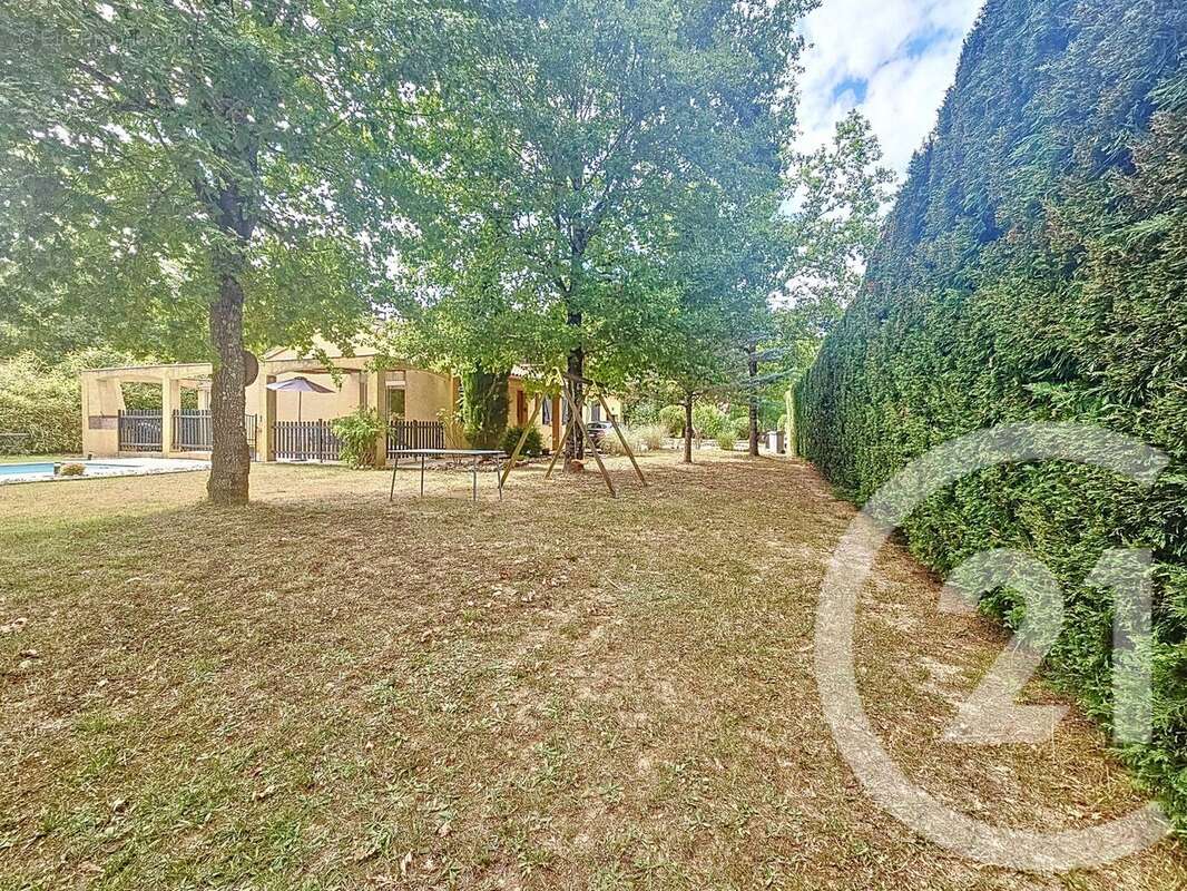 Maison à NEGREPELISSE