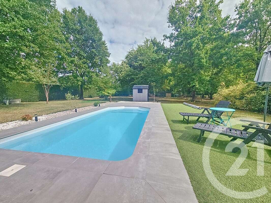 Maison à NEGREPELISSE