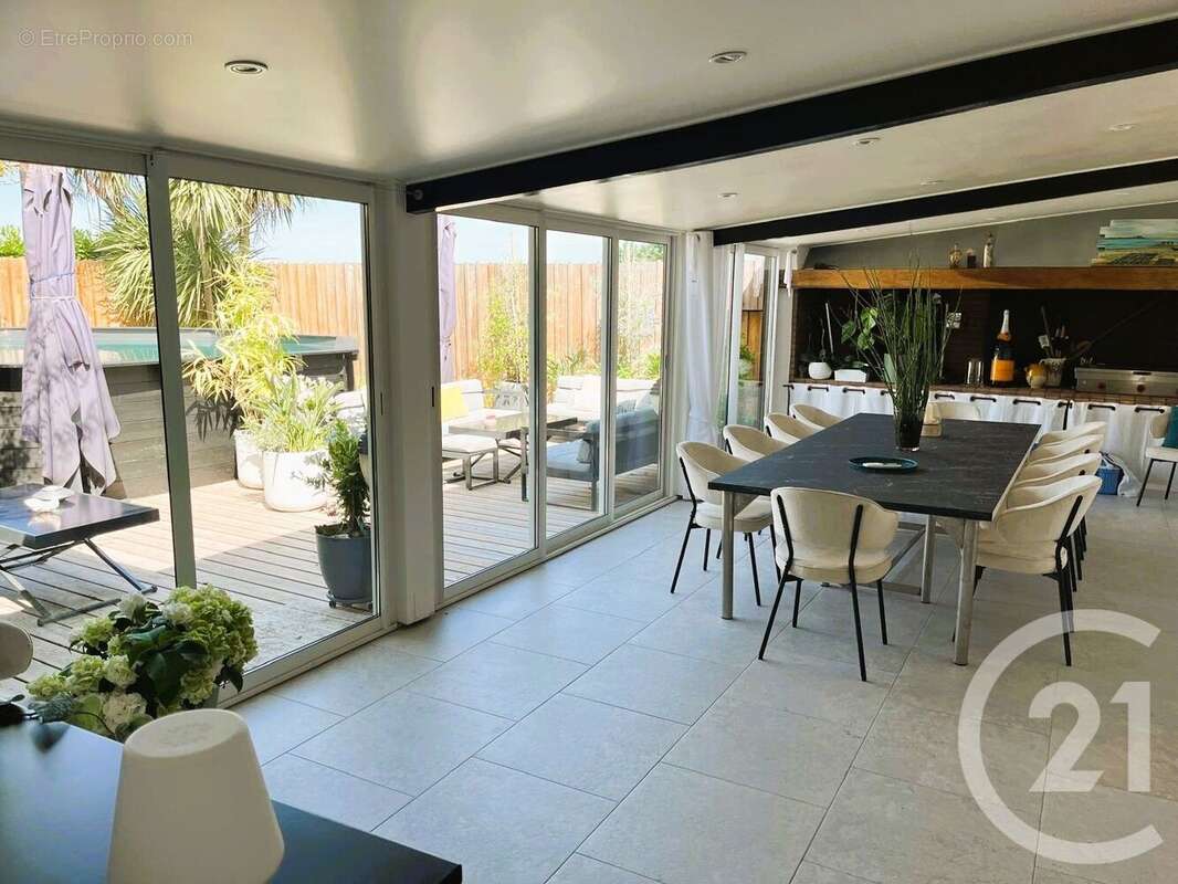 Maison à SAINT-ANDRE-DE-CUBZAC