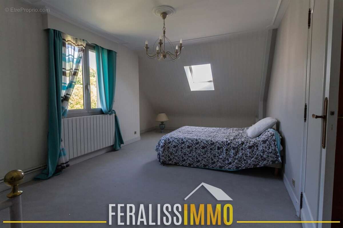 Maison à VAUX-SUR-SEINE