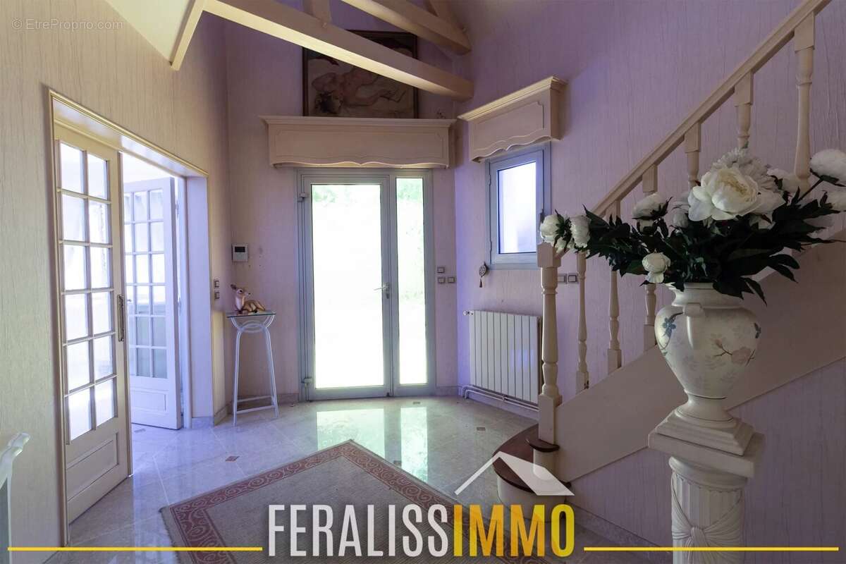 Maison à VAUX-SUR-SEINE