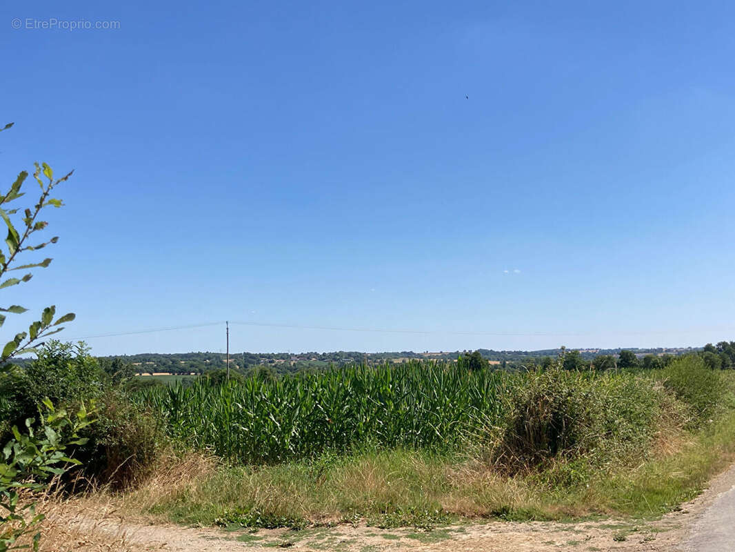 Maison à LE BUSSEAU