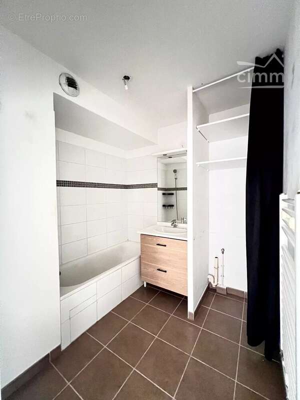 Appartement à PORT-SAINT-LOUIS-DU-RHONE