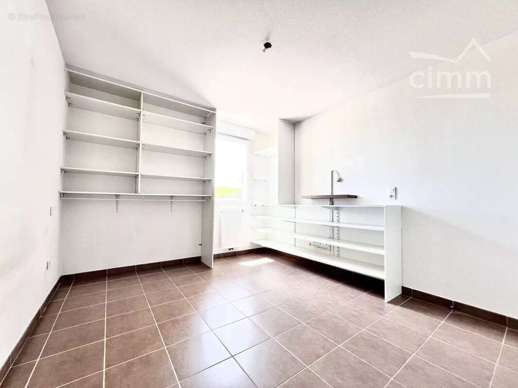 Appartement à PORT-SAINT-LOUIS-DU-RHONE