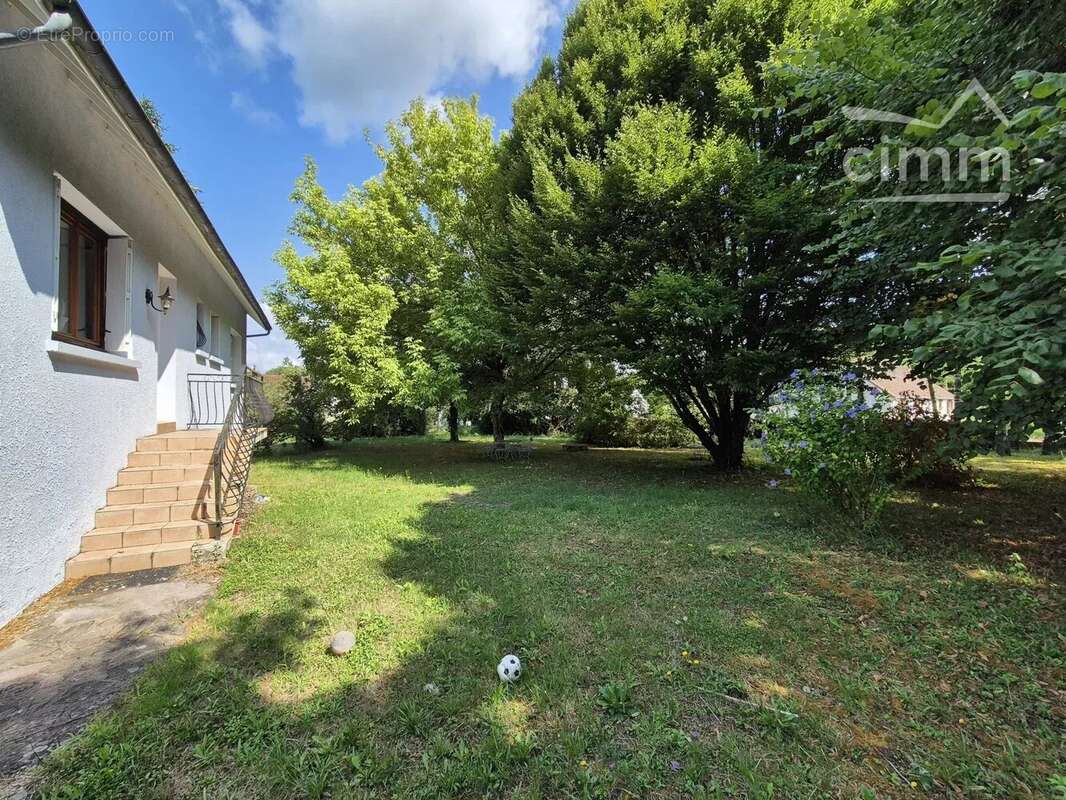 Maison à MONT-PRES-CHAMBORD