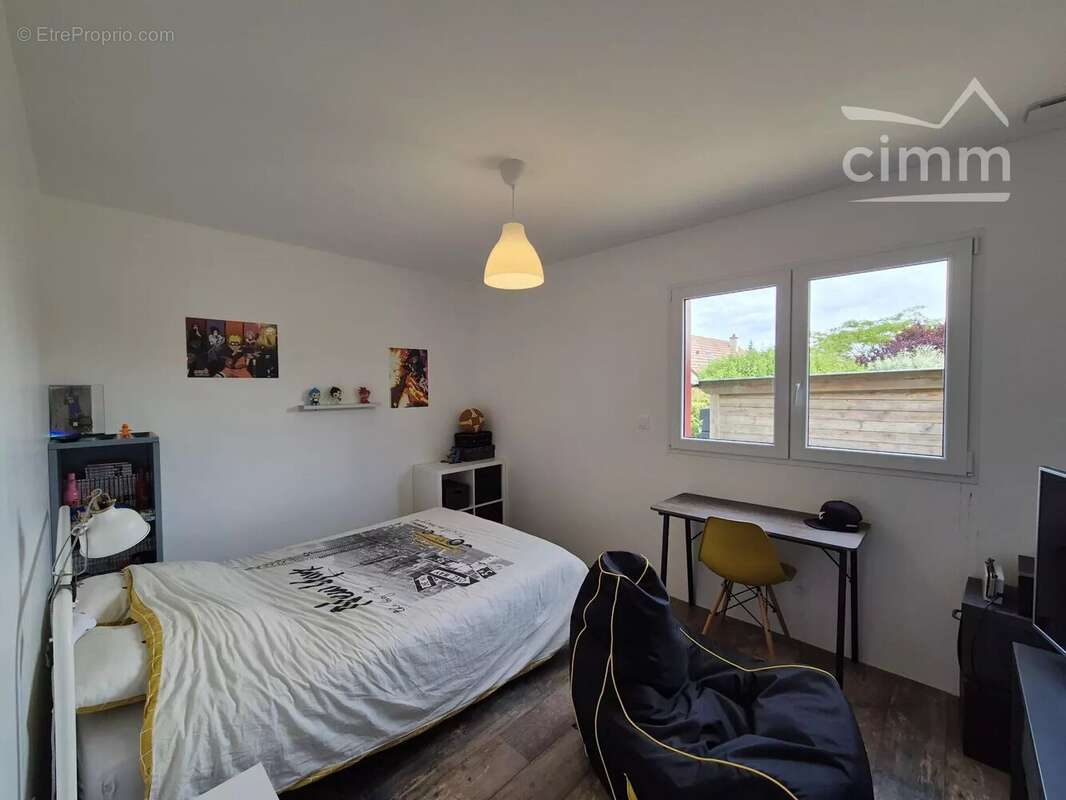 Maison à SAINT-DYE-SUR-LOIRE