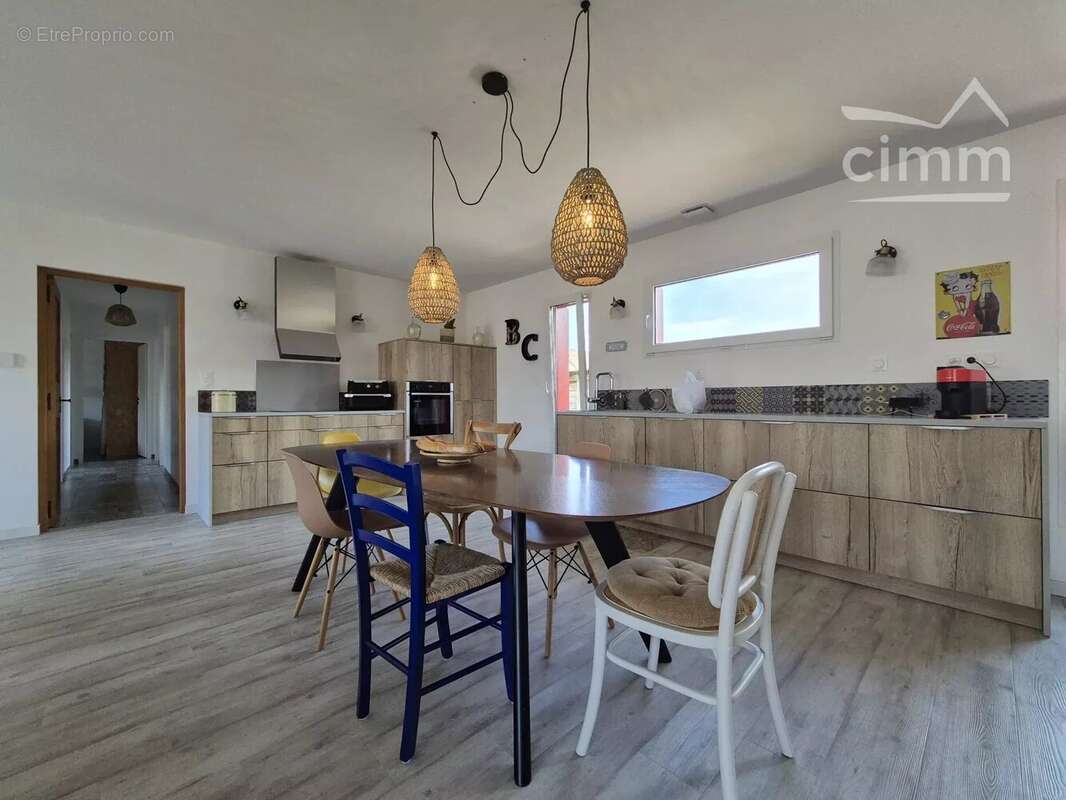 Maison à SAINT-DYE-SUR-LOIRE