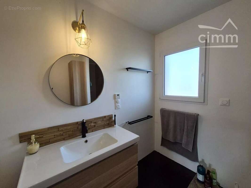 Maison à SAINT-DYE-SUR-LOIRE