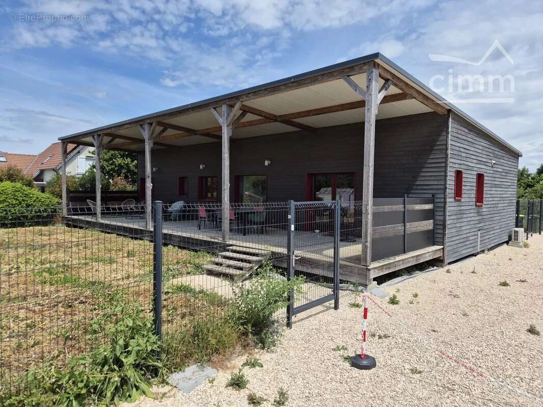 Maison à SAINT-DYE-SUR-LOIRE