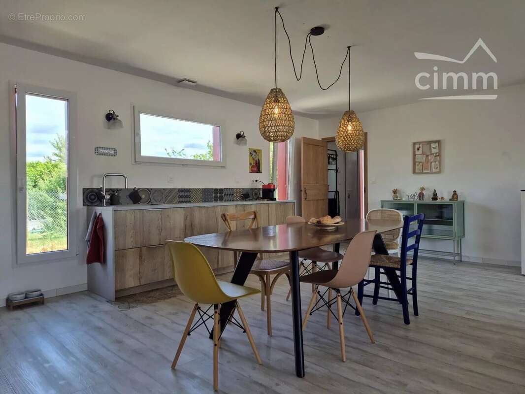 Maison à SAINT-DYE-SUR-LOIRE