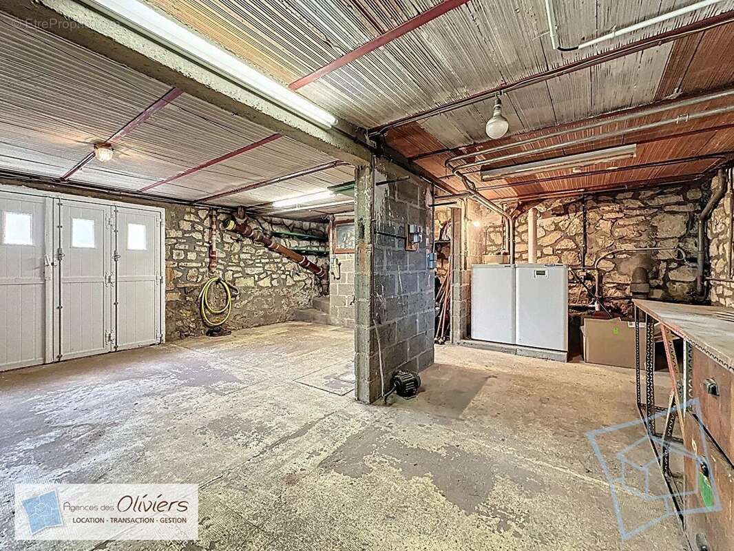 Maison à VOISINS-LE-BRETONNEUX