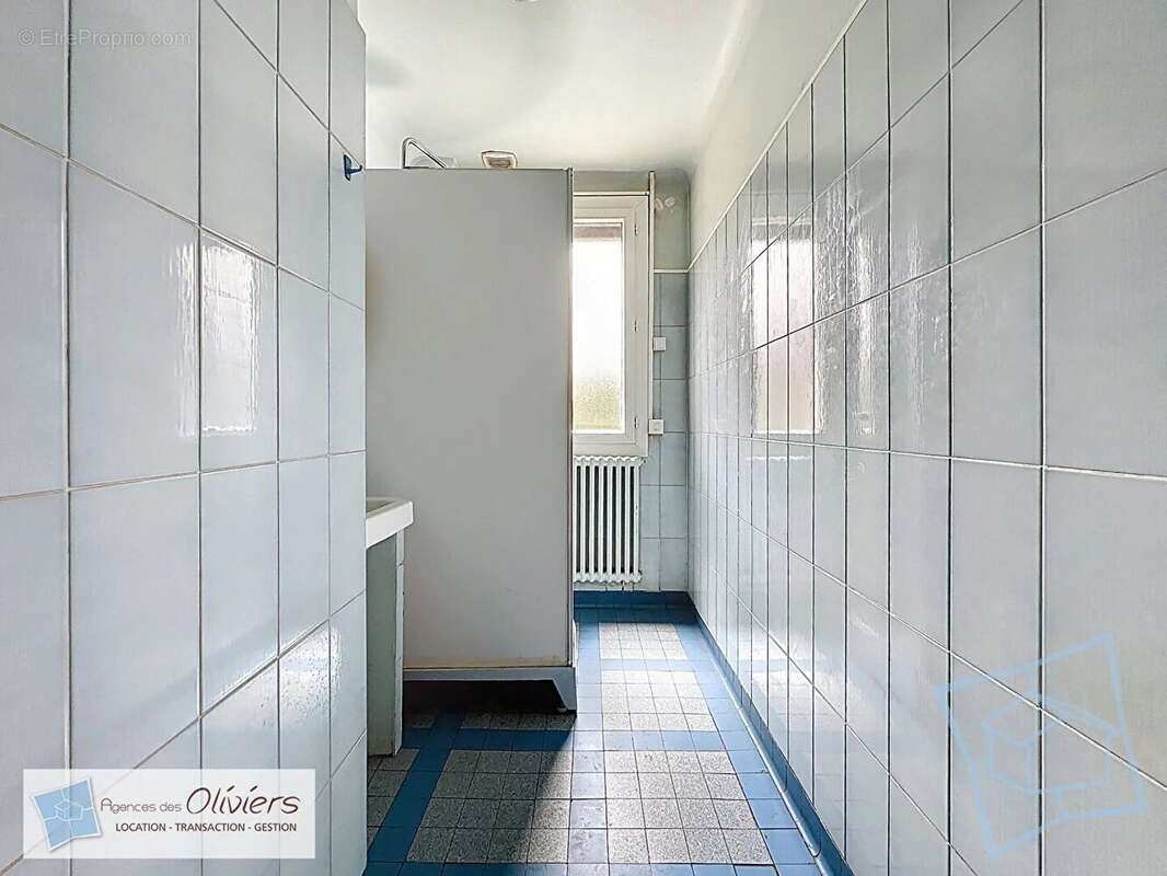 Maison à VOISINS-LE-BRETONNEUX