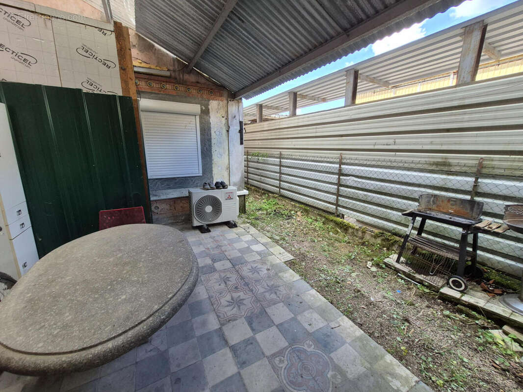 1000029473 - Maison à LE VAL-D&#039;AJOL