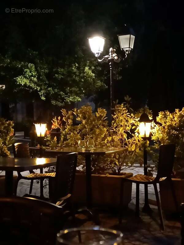 Commerce à GUILLAUMES