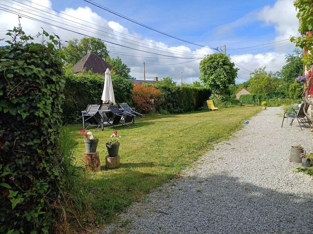 Maison à CHENERAILLES