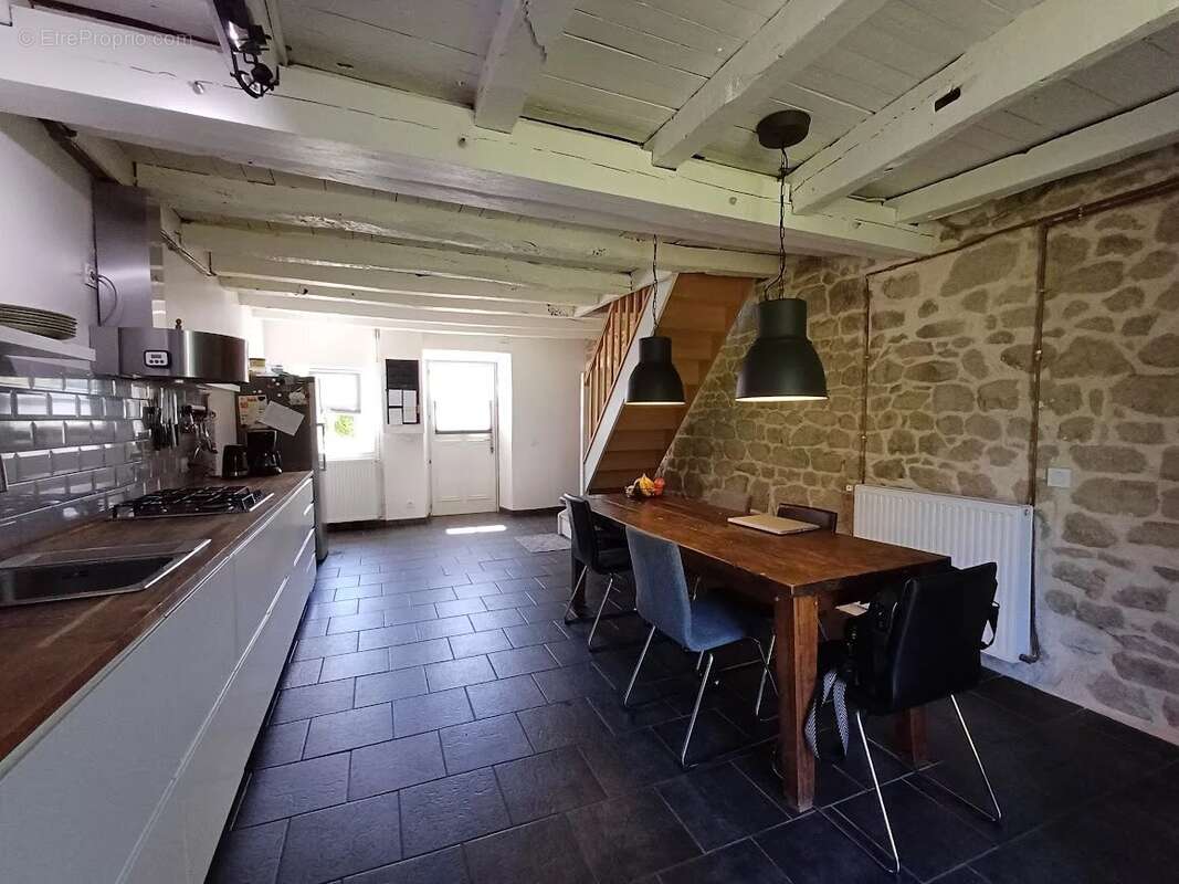 Maison à CHENERAILLES